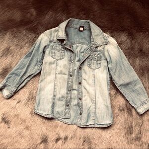 Gap shirt